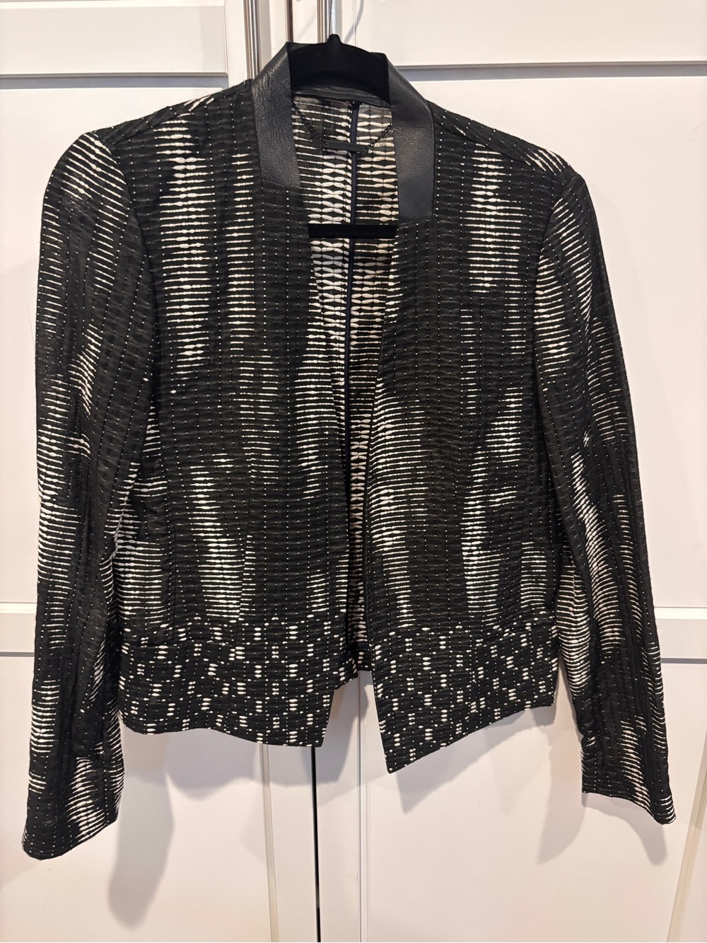 Elie Tahari Black and White Textured Open-Front Blazer